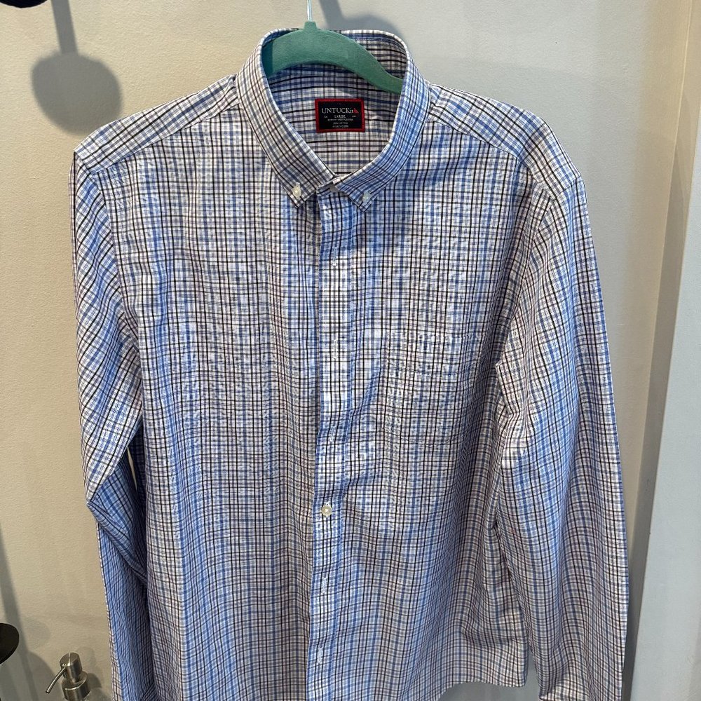 Untuckit Wrinkle Free Check Shirt in Size Large